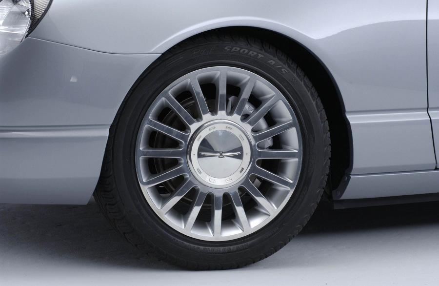  Ford Thunderbird Supercharged Concept 2003 года  (фото 19 из 28)